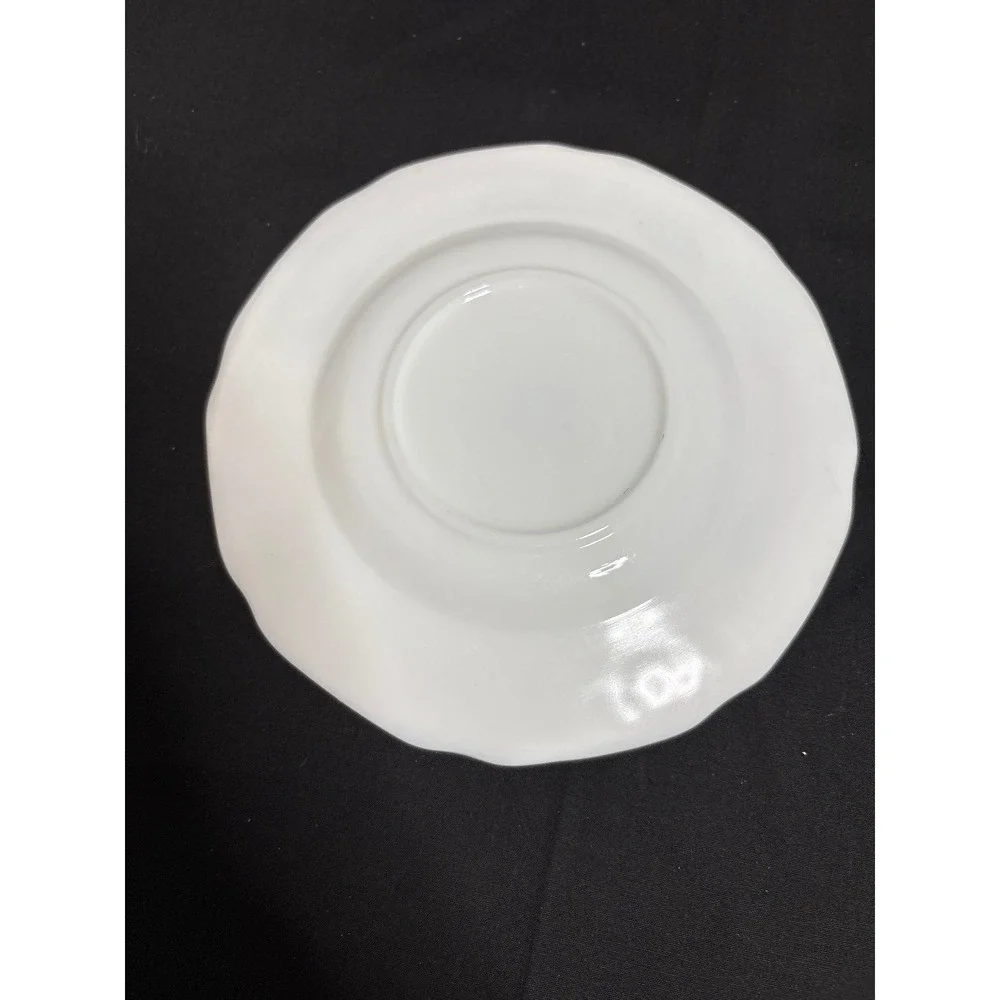 Vintage Indiana‎ Milk Glass Colony Harvest Grape Saucer 6 inch Vintage 1970's